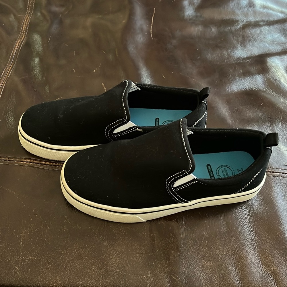 Size 2 boys slip on black sneaker